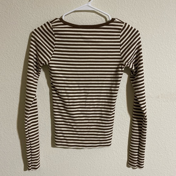 Brandy Melville brown striped Zelly 3 button top - Picture 6 of 6